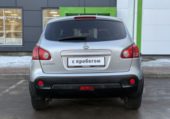 Подержанный автомобиль Nissan Qashqai 2007 года (6 фото)