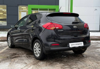 Подержанный автомобиль Kia Ceed Hatchback 2013 года (8 фото)