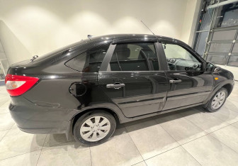 Подержанный автомобиль LADA (ВАЗ) Granta Liftback 2014 года (7 фото)