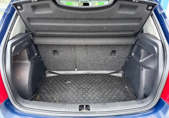 Подержанный автомобиль Skoda Fabia Hatchback 2012 года (14 фото)