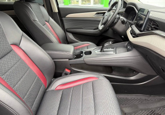 Подержанный автомобиль Haval F7 2023 года (10 фото)