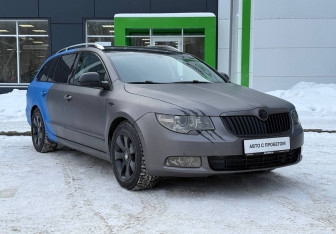 Подержанный автомобиль Skoda Superb Wagon 2012 года (3 фото)