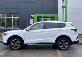 Подержанный автомобиль Soueast DX8S 2022 года (8 фото)