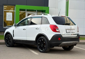 Подержанный автомобиль Opel Antara 2013 года (6 фото)