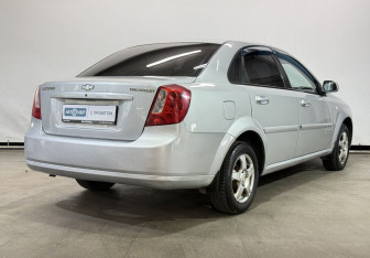 Подержанный автомобиль Chevrolet Lacetti Sedan 2008 года (5 фото)