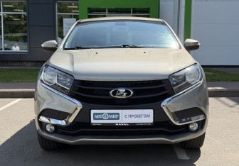 Подержанный автомобиль LADA (ВАЗ) XRAY 2018 года (2 фото)