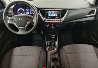 Подержанный автомобиль Hyundai Solaris Sedan 2017 года (10 фото)