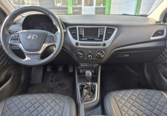 Подержанный автомобиль Hyundai Solaris Sedan 2021 года (10 фото)