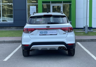 Подержанный автомобиль Kia Rio Hatchback 2019 года (6 фото)