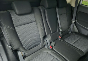 Подержанный автомобиль Mitsubishi Outlander 2022 года (10 фото)