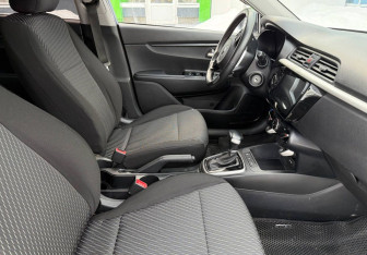 Подержанный автомобиль Kia Rio Sedan 2020 года (10 фото)