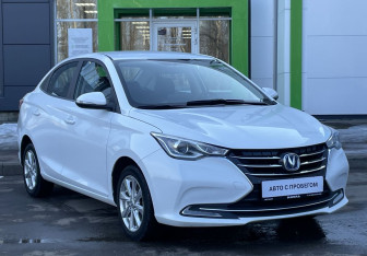 Подержанный автомобиль Changan Alsvin 2023 года (3 фото)