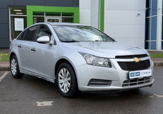 Подержанный автомобиль Chevrolet Cruze Sedan 2012 года (3 фото)