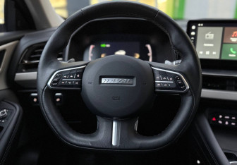Подержанный автомобиль Haval F7 2022 года (13 фото)