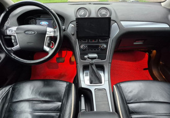 Подержанный автомобиль Ford Mondeo Sedan 2013 года (9 фото)