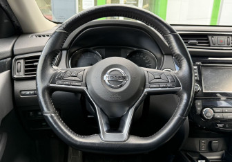 Подержанный автомобиль Nissan X-Trail 2019 года (14 фото)