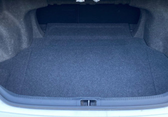 Подержанный автомобиль Toyota Camry Sedan 2016 года (16 фото)