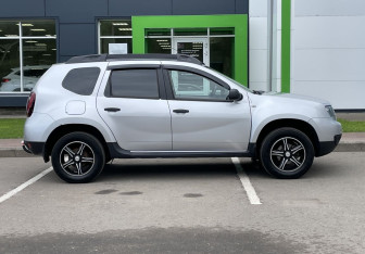 Подержанный автомобиль Renault Duster 2021 года (4 фото)