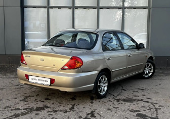 Подержанный автомобиль Kia Spectra Sedan 2007 года (6 фото)
