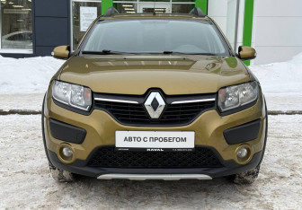 Подержанный автомобиль Renault Sandero 2018 года (2 фото)