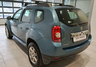Подержанный автомобиль Renault Duster 2013 года (4 фото)