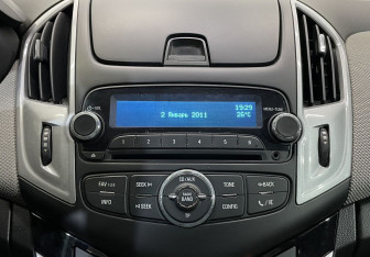Подержанный автомобиль Chevrolet Cruze Sedan 2013 года (14 фото)