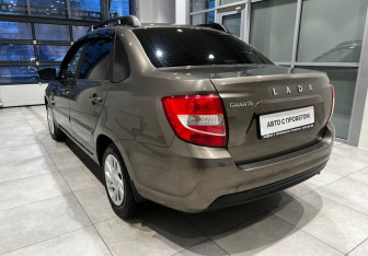 Подержанный автомобиль LADA (ВАЗ) Granta Liftback 2021 года (6 фото)
