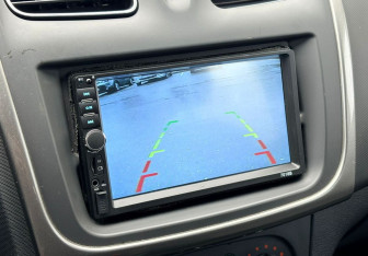 Подержанный автомобиль Renault Sandero 2021 года (13 фото)