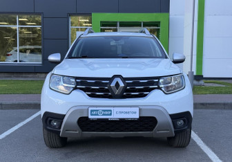 Подержанный автомобиль Renault Duster 2021 года (2 фото)