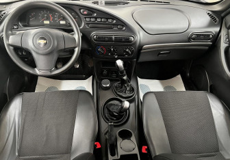 Подержанный автомобиль Chevrolet Niva 2011 года (12 фото)