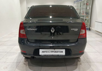 Подержанный автомобиль Renault Logan Sedan 2010 года (6 фото)