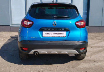Подержанный автомобиль Renault Kaptur 2017 года (7 фото)