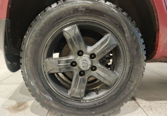 Подержанный автомобиль Hyundai Tucson 2008 года (14 фото)