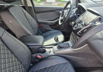 Подержанный автомобиль Ford Focus Hatchback 2011 года (9 фото)