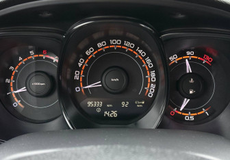 Подержанный автомобиль LADA (ВАЗ) Vesta Sedan 2017 года (12 фото)