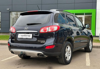 Подержанный автомобиль Hyundai Santa Fe 2012 года (5 фото)