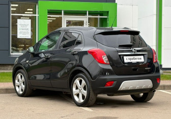 Подержанный автомобиль Opel Mokka 2013 года (7 фото)