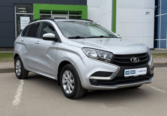 Подержанный автомобиль LADA (ВАЗ) XRAY 2017 года (3 фото)