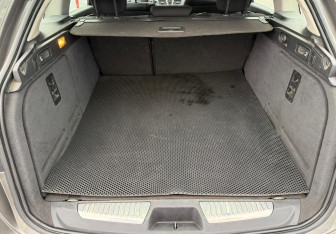 Подержанный автомобиль Renault Laguna Wagon 2008 года (15 фото)