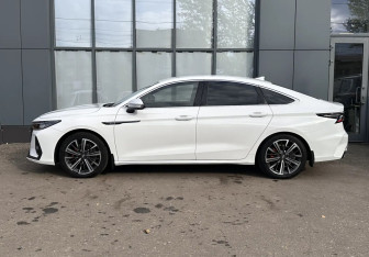 Подержанный автомобиль Chery Arrizo 8 2023 года (8 фото)
