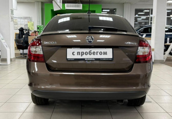 Подержанный автомобиль Skoda Rapid Liftback 2019 года (6 фото)