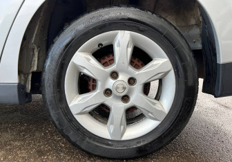 Подержанный автомобиль Nissan Almera Sedan 2017 года (13 фото)