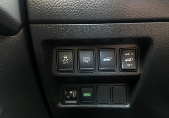 Подержанный автомобиль Nissan X-Trail 2015 года (18 фото)