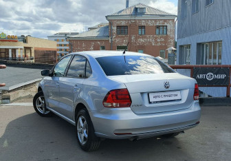 Подержанный автомобиль Volkswagen Polo Sedan 2016 года (5 фото)