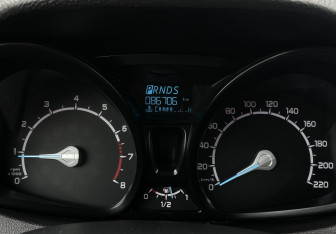 Подержанный автомобиль Ford EcoSport 2014 года (12 фото)