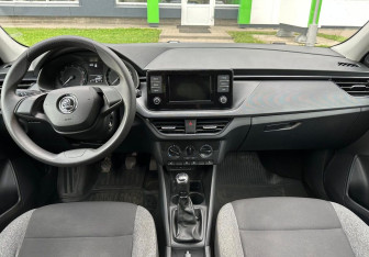 Подержанный автомобиль Skoda Rapid Liftback 2020 года (9 фото)