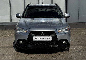 Подержанный автомобиль Mitsubishi ASX 2012 года (2 фото)