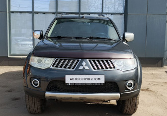 Подержанный автомобиль Mitsubishi Pajero Sport 2010 года (2 фото)