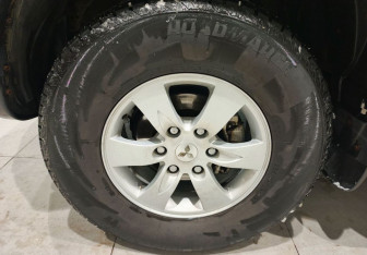 Подержанный автомобиль Mitsubishi Pajero Sport 2010 года (14 фото)