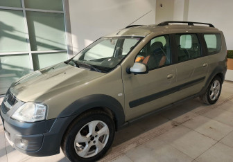 Подержанный автомобиль LADA (ВАЗ) Largus Wagon 2016 года (5 фото)